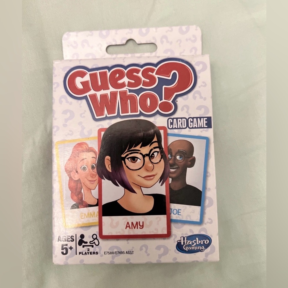 Hasbro Guess Who? Card Game - Red and Blue Edition
